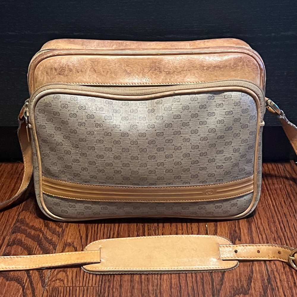 Vintage Gucci Signature Crossbody
